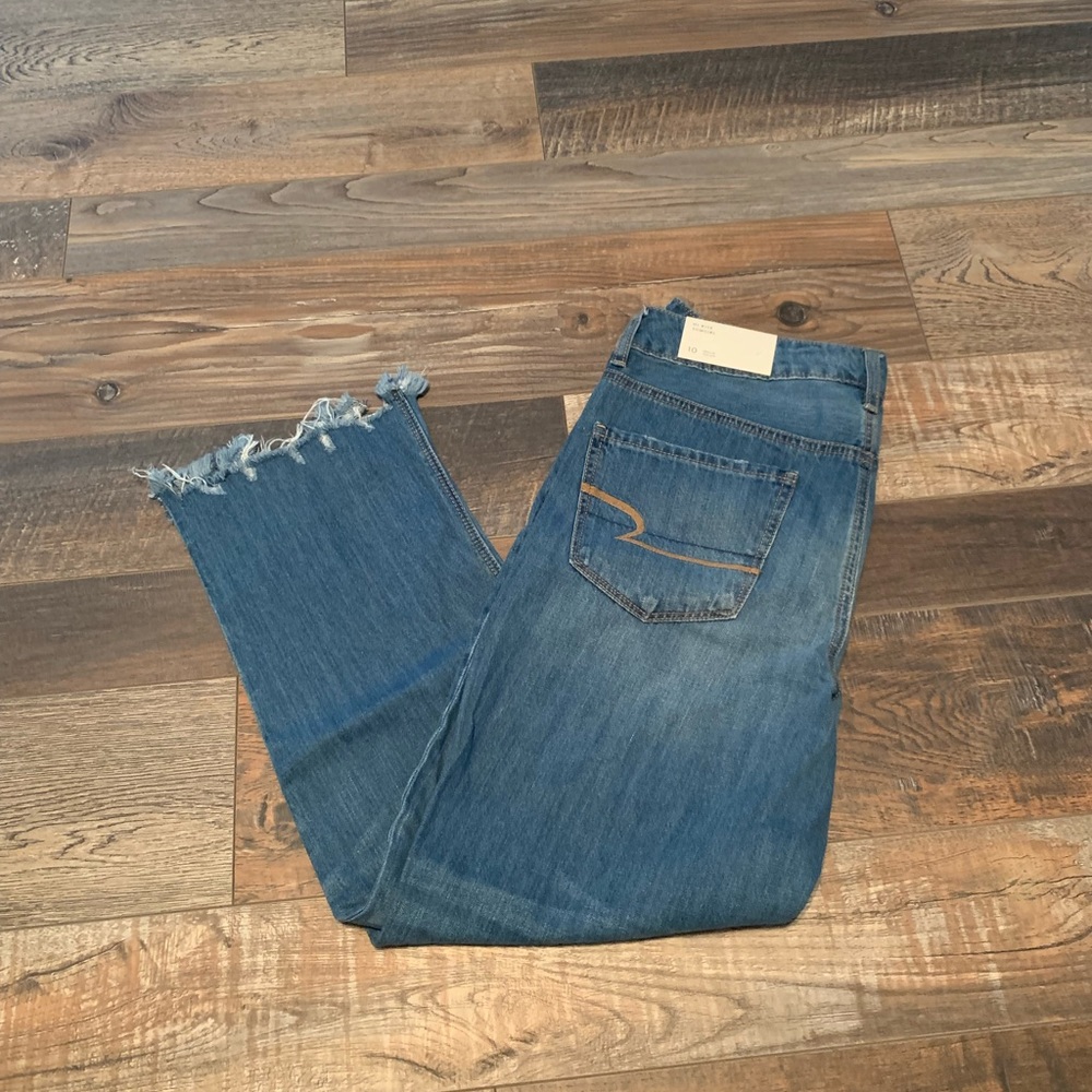 AE Tomgirl Jeans